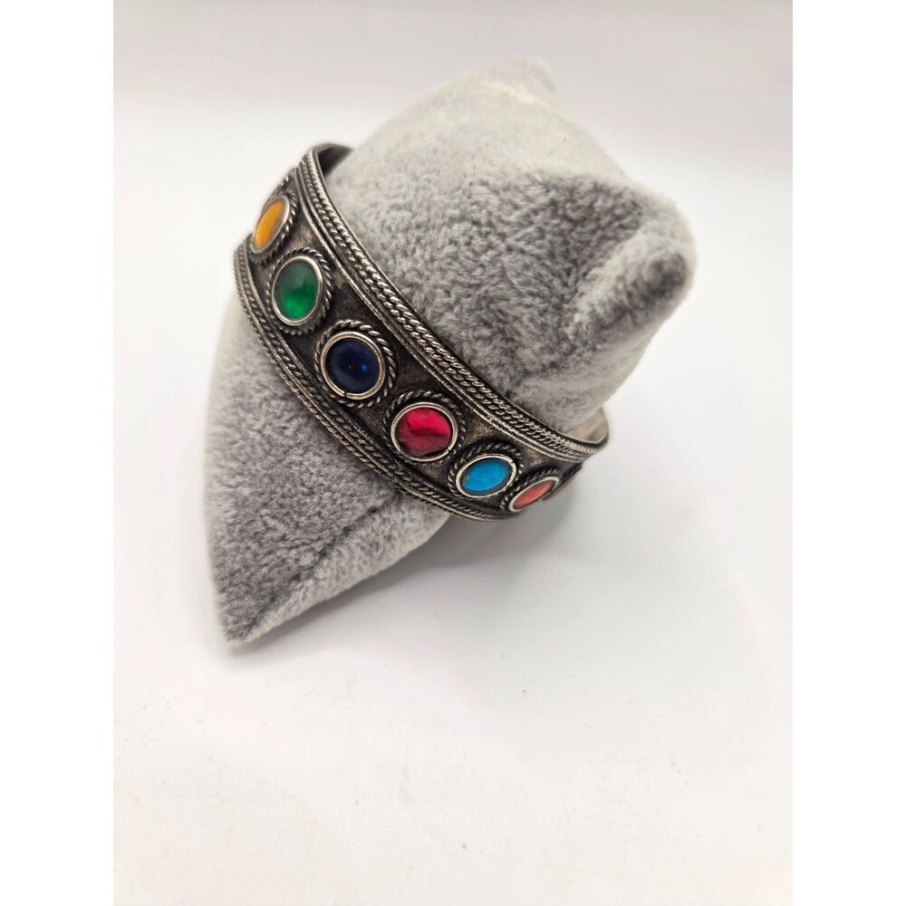 1848. Vintage Silver Tone Cuff Bracelet and Glass Cabochons